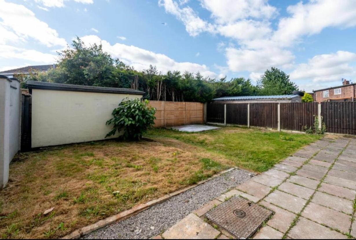 Superb Cozy House In Warrington 빌라 외부 사진